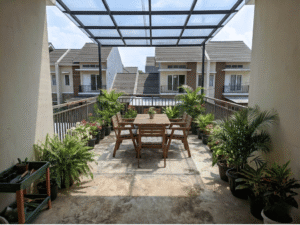 foto kanopi balkon minimalis dengan atap polycarbonate DR.SONNE