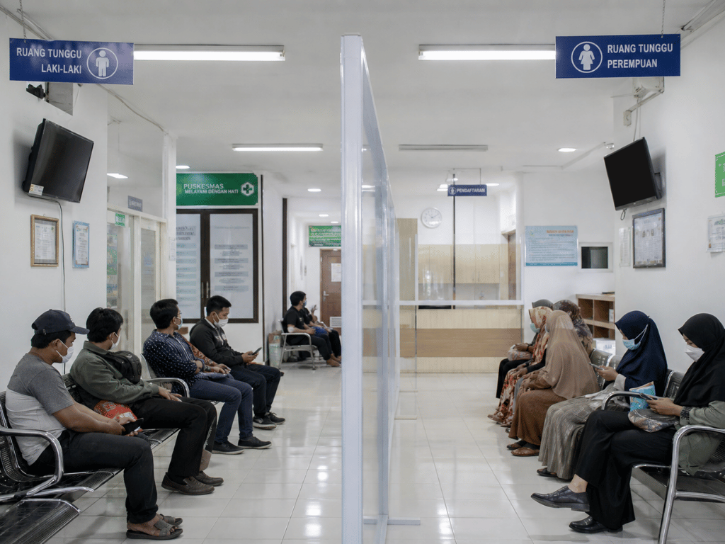 polycarbonate penyekat ruangan