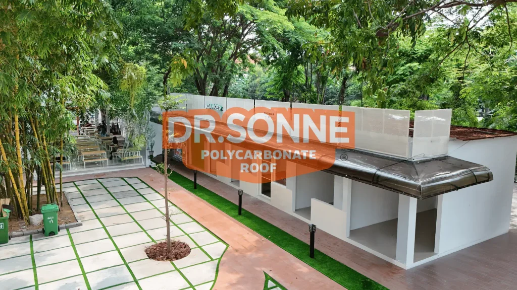 Atap polycarbonate DR.SONNE di Kantin Unesa